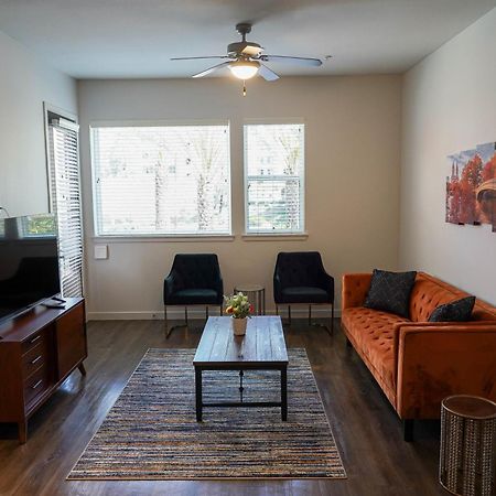Lux 2 Bedroom In Woodland Hills Los Angeles Exterior photo